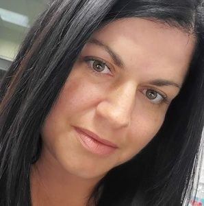 Meet your Posher, Dina